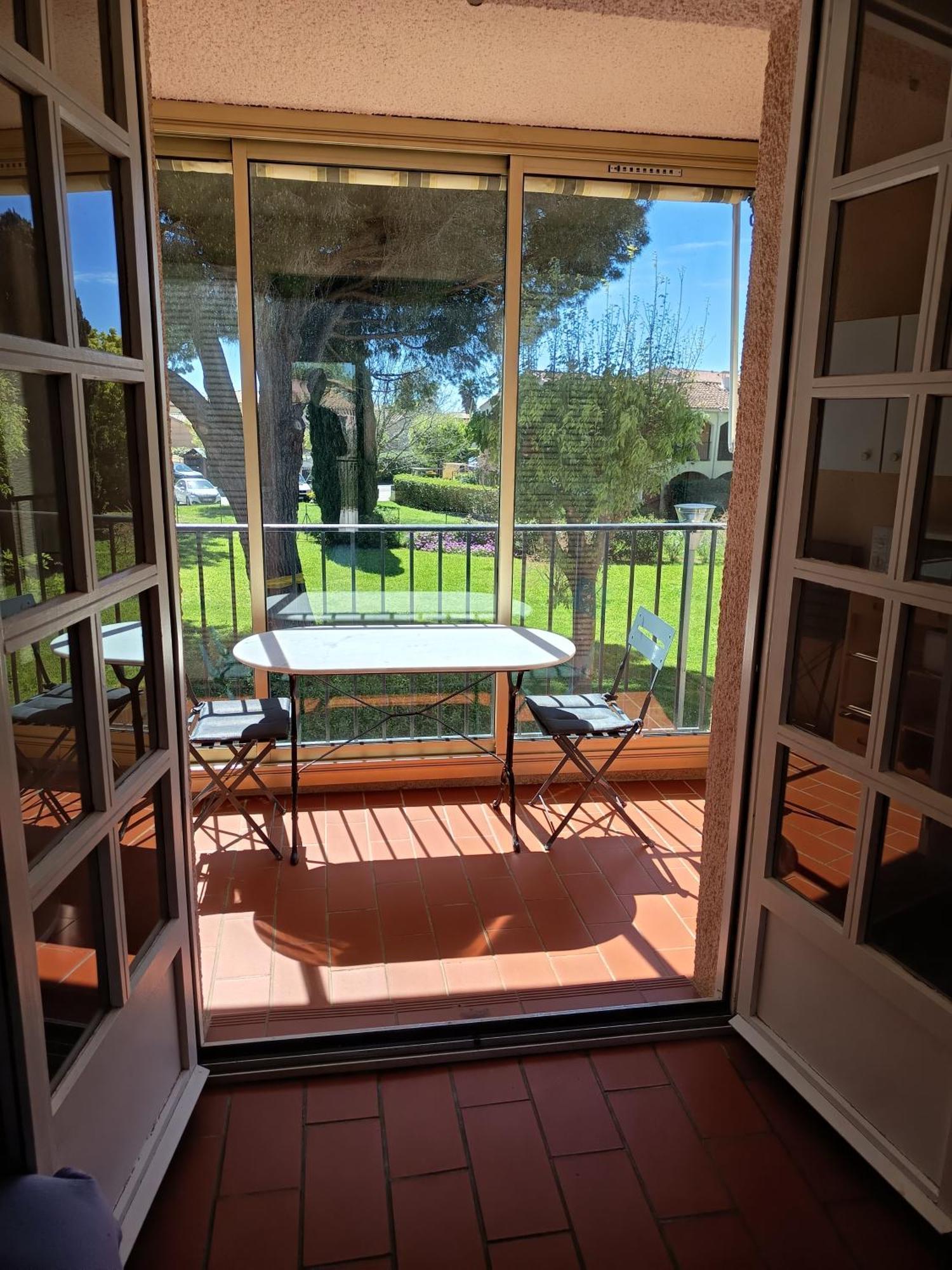 Agreable Studio Cabine Proche Mer La Londe-les-Maures Exteriér fotografie